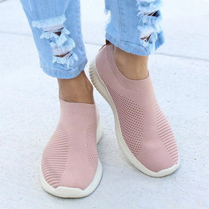 Vertvie Plus Size 35-43 Women Walking Shoes 2019 Fashion Slip On Sock Mesh Female Sneakers Flat Casual Shoes Jogging Hot Sale